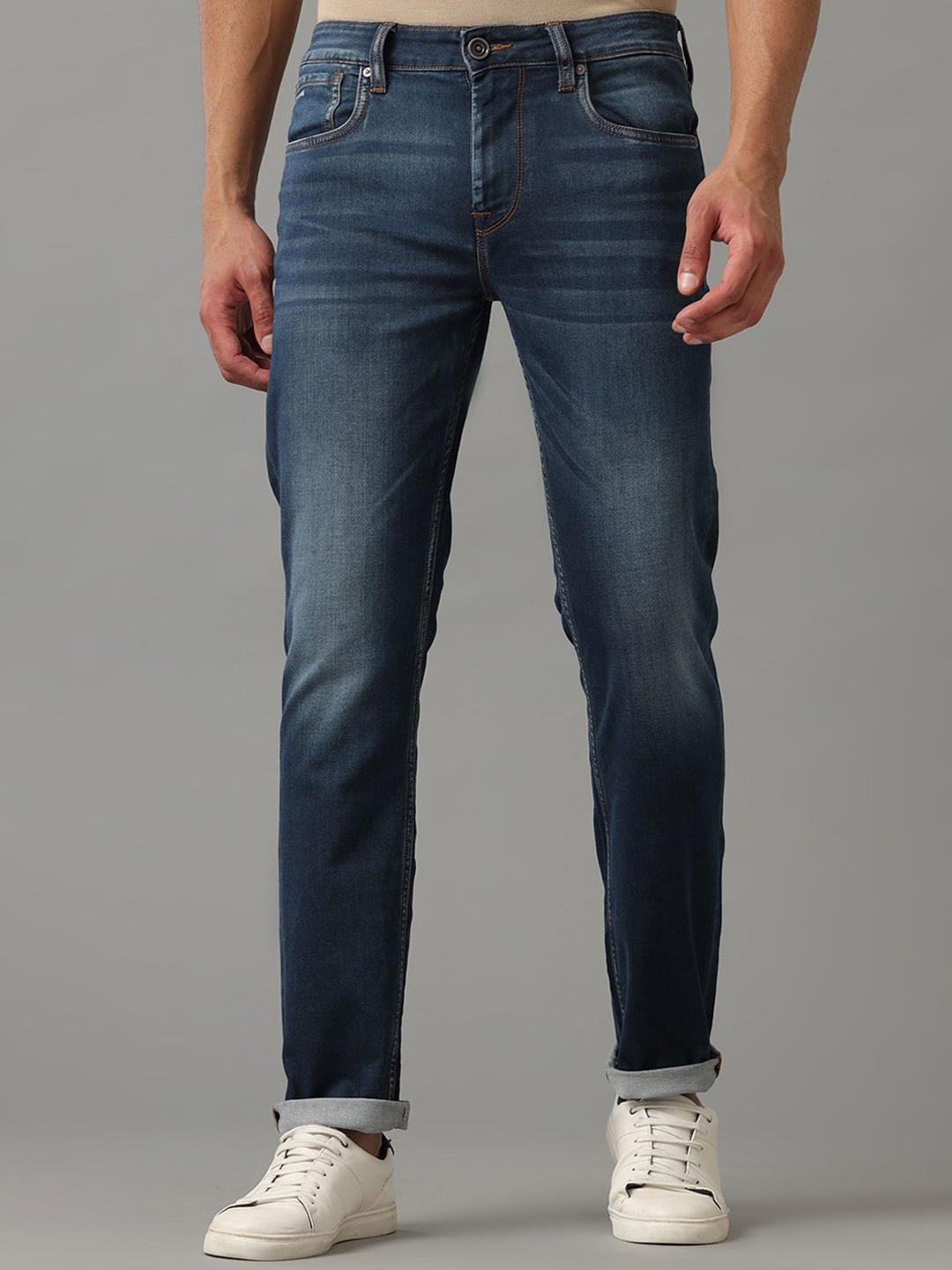 

Voi Jeans Men Comfort Clean Look Light Fade Stretchable Regular Jeans, Blue
