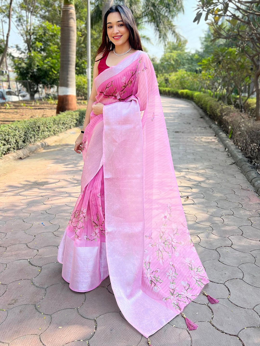 

elora Floral Zari Organza Saree, Pink