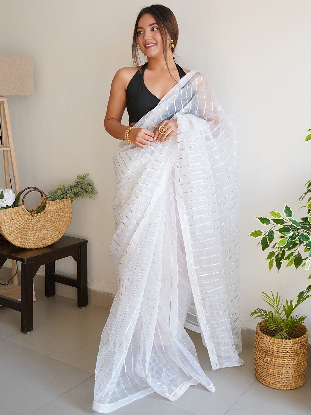 

elora Embellished Gotta Patti Organza Saree, White