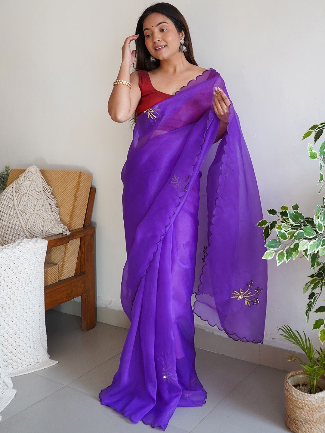 

elora Embellished Embroidered Organza Saree, Purple