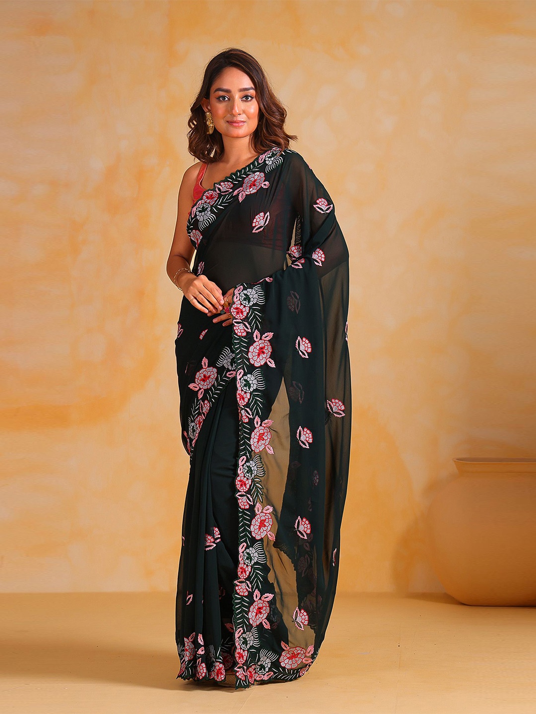 

elora Ethnic Motif Embroidered Pure Georgette Saree, Green