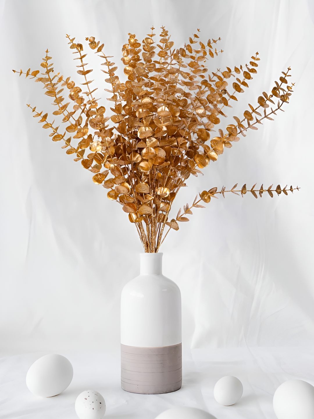 

THE HOME CO. Gold-Toned Berry Artificial Flower