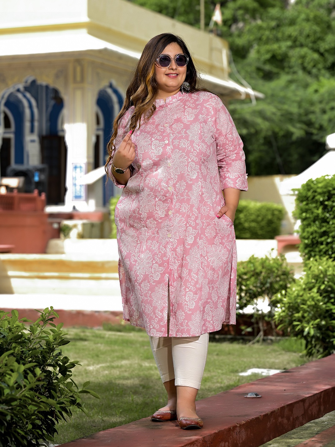 

Lee Moda Plus Size Floral Printed Mandarin Collar Pure Cotton Straight Kurta, Pink