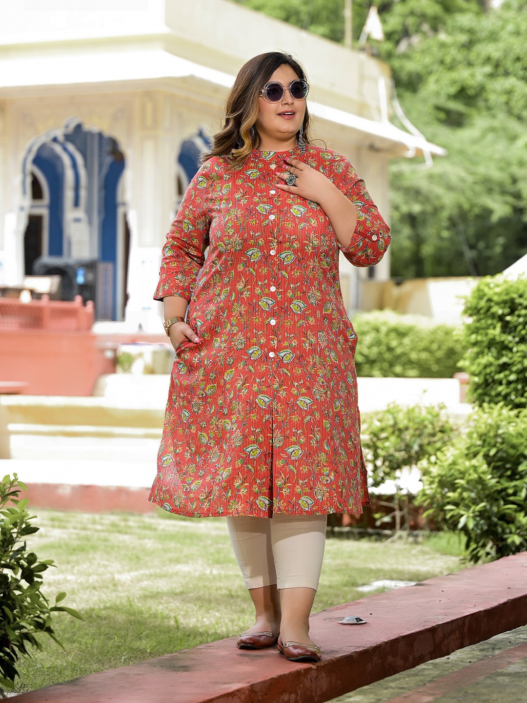 

Lee Moda Plus Size Floral Printed Mandarin Collar Pure Cotton Straight Kurta, Red