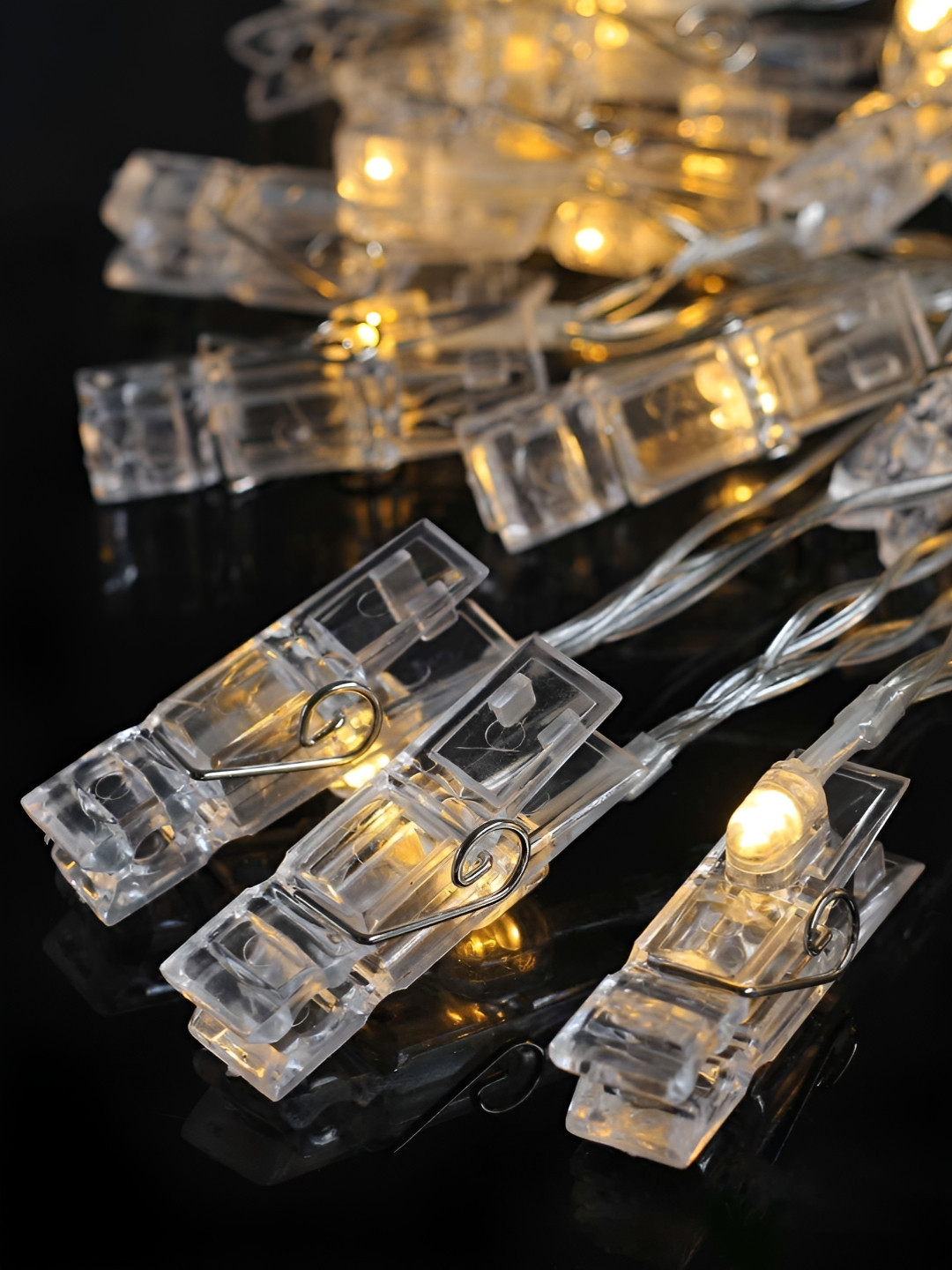 

ENORMITY White Photo Clip Shape String Lights