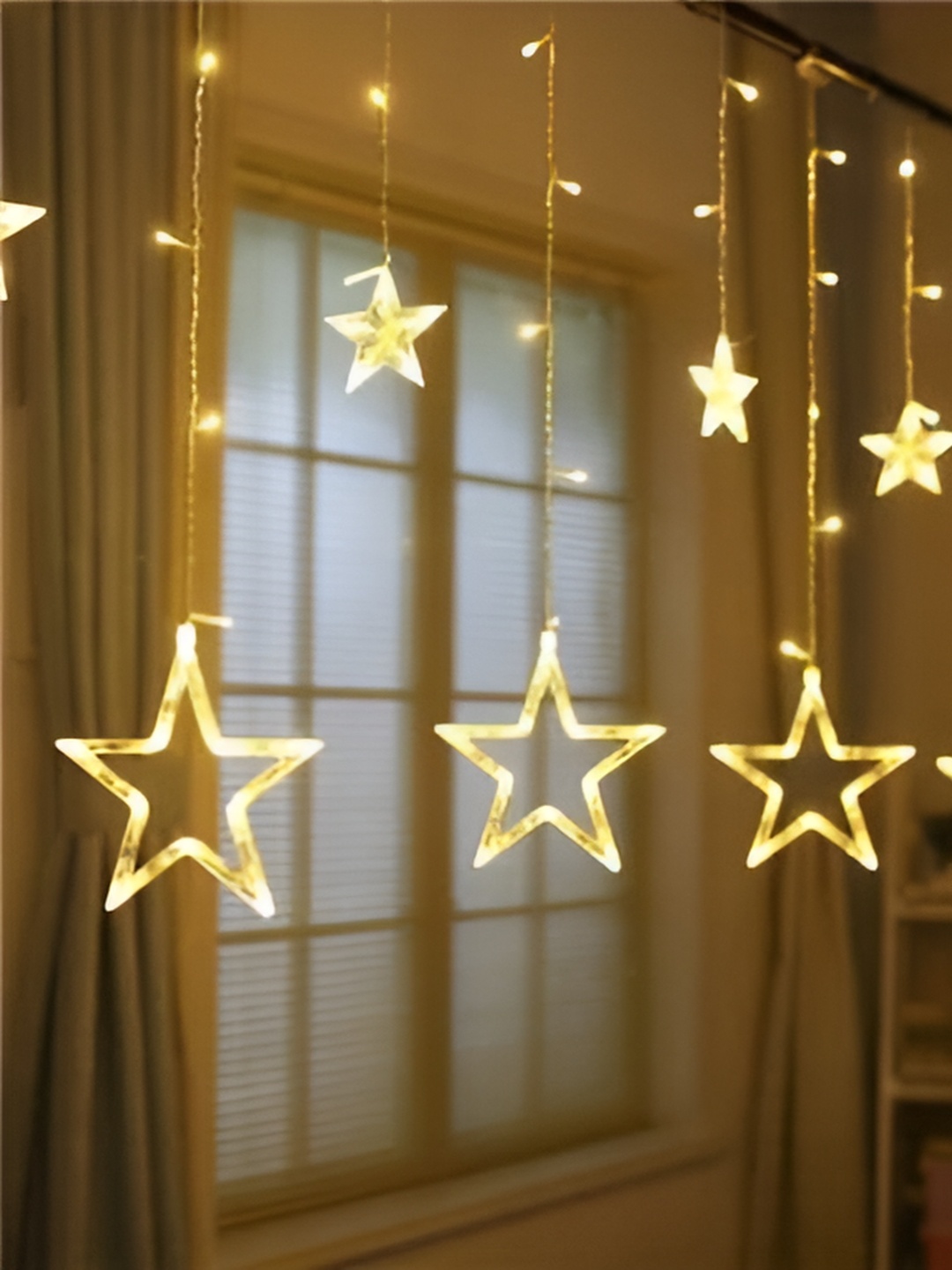 

ENORMITY Yellow & White Star Shape String Lights