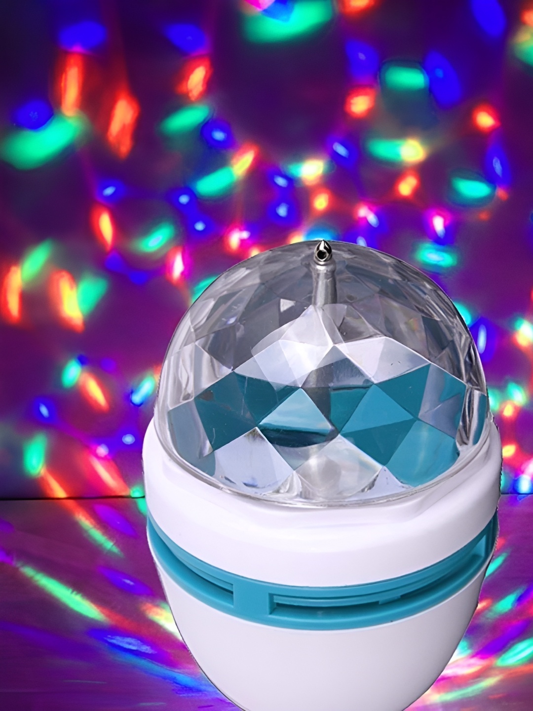 

ENORMITY Sea Green & White Textured String Lights