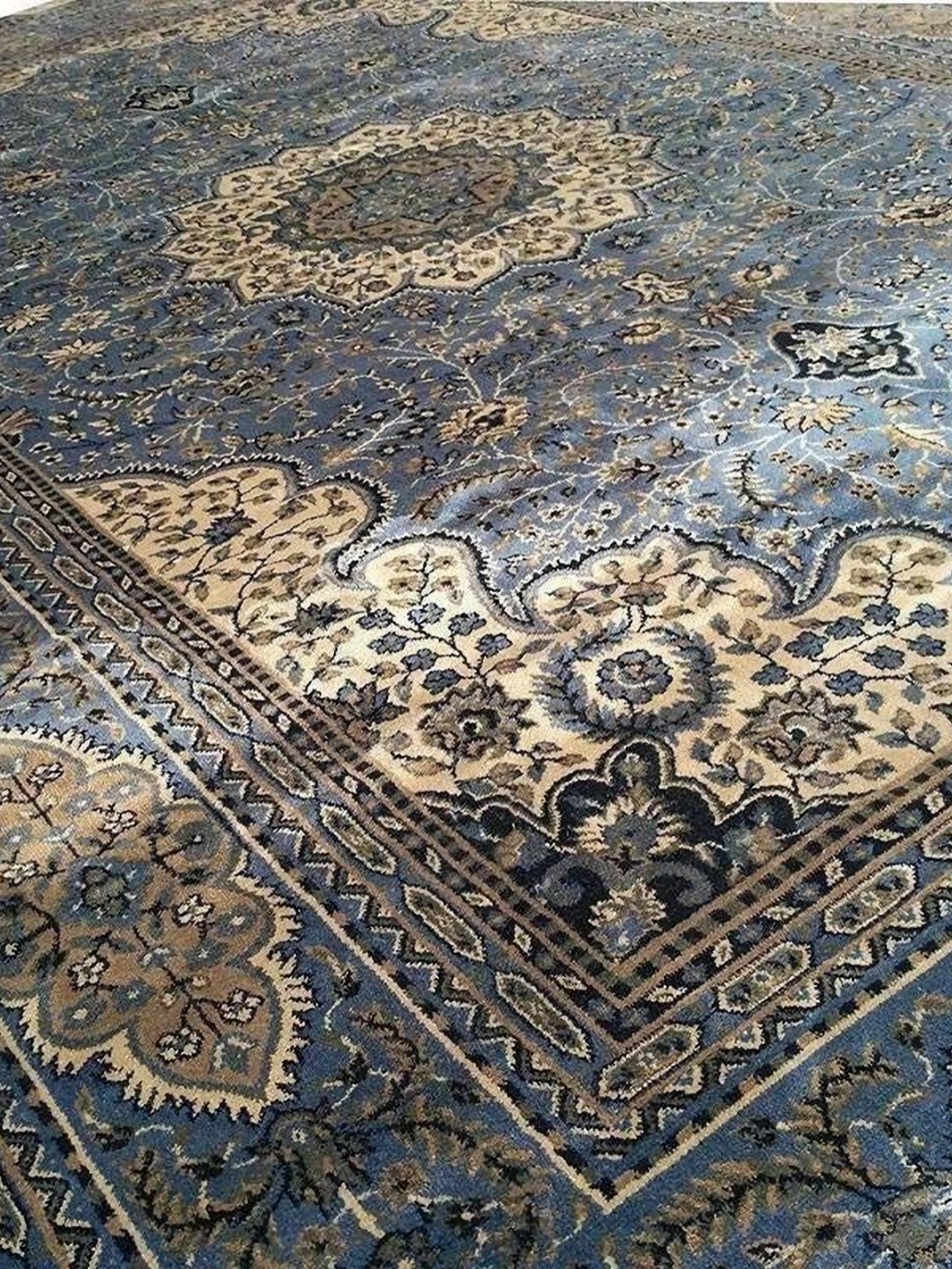 

IMRA CARPET Blue & Beige Printed Floral Traditional Carpet