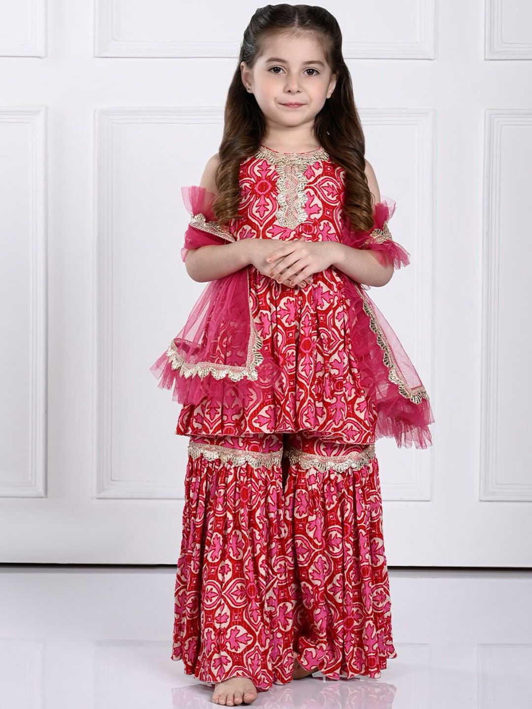 

THE PONY & PEONY CO. Girls Printed Sleeveless Gotta Patti Kurta With Sharara & Dupatta, Red