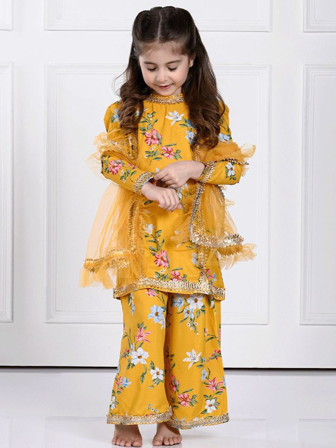 

THE PONY & PEONY CO. Girls Floral Printed Straight Kurta & Palazzos With Dupatta, Yellow