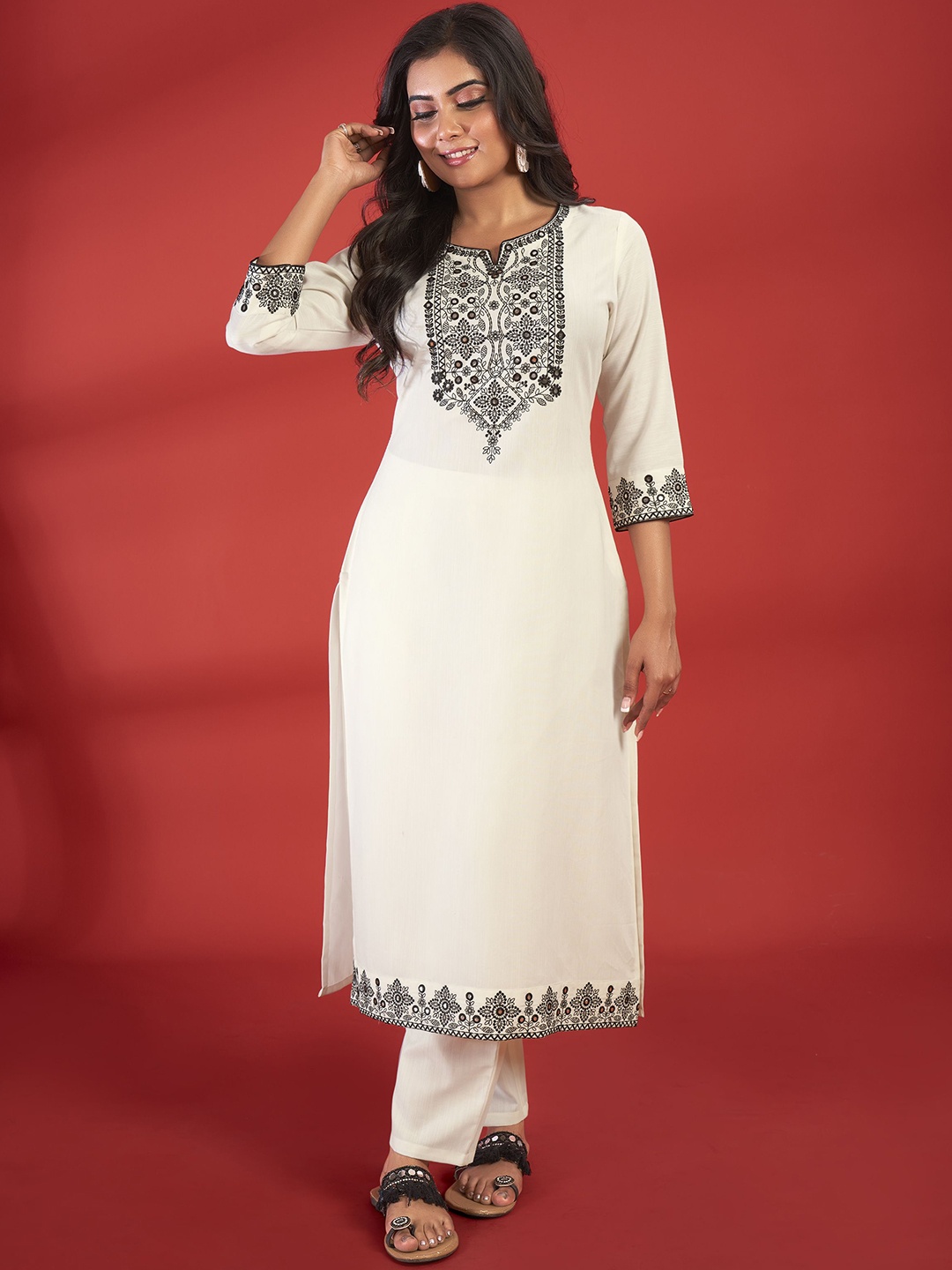 

IWUMAN Floral Yoke Design Mirror Work Straight Kurta with Palazzos, White