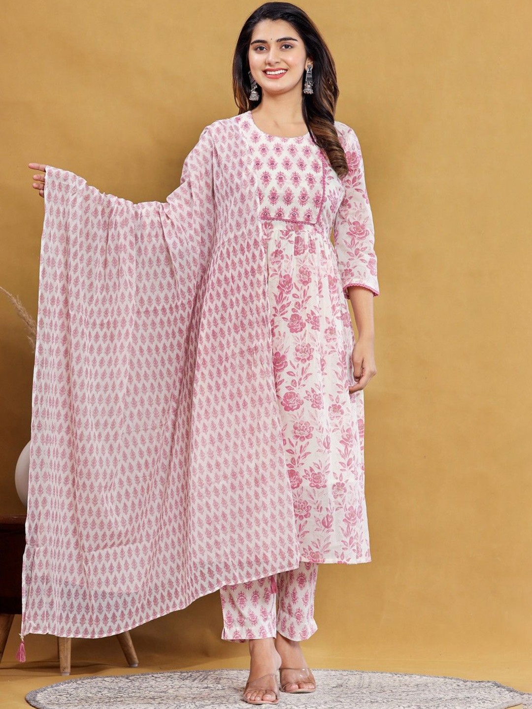 

JAIPUR ETHNIC Floral Printed Pure Cotton Anarkali Kurta with Trousers & Dupatta, Pink