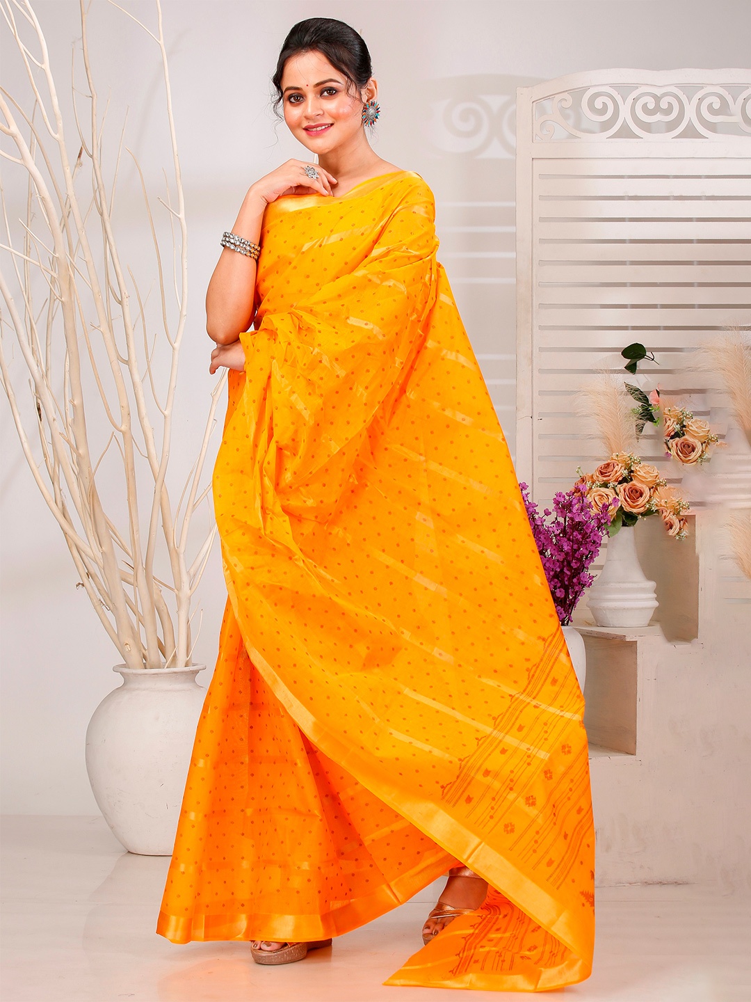 

PuJoy Woven Design Pure Cotton Taant Saree, Yellow