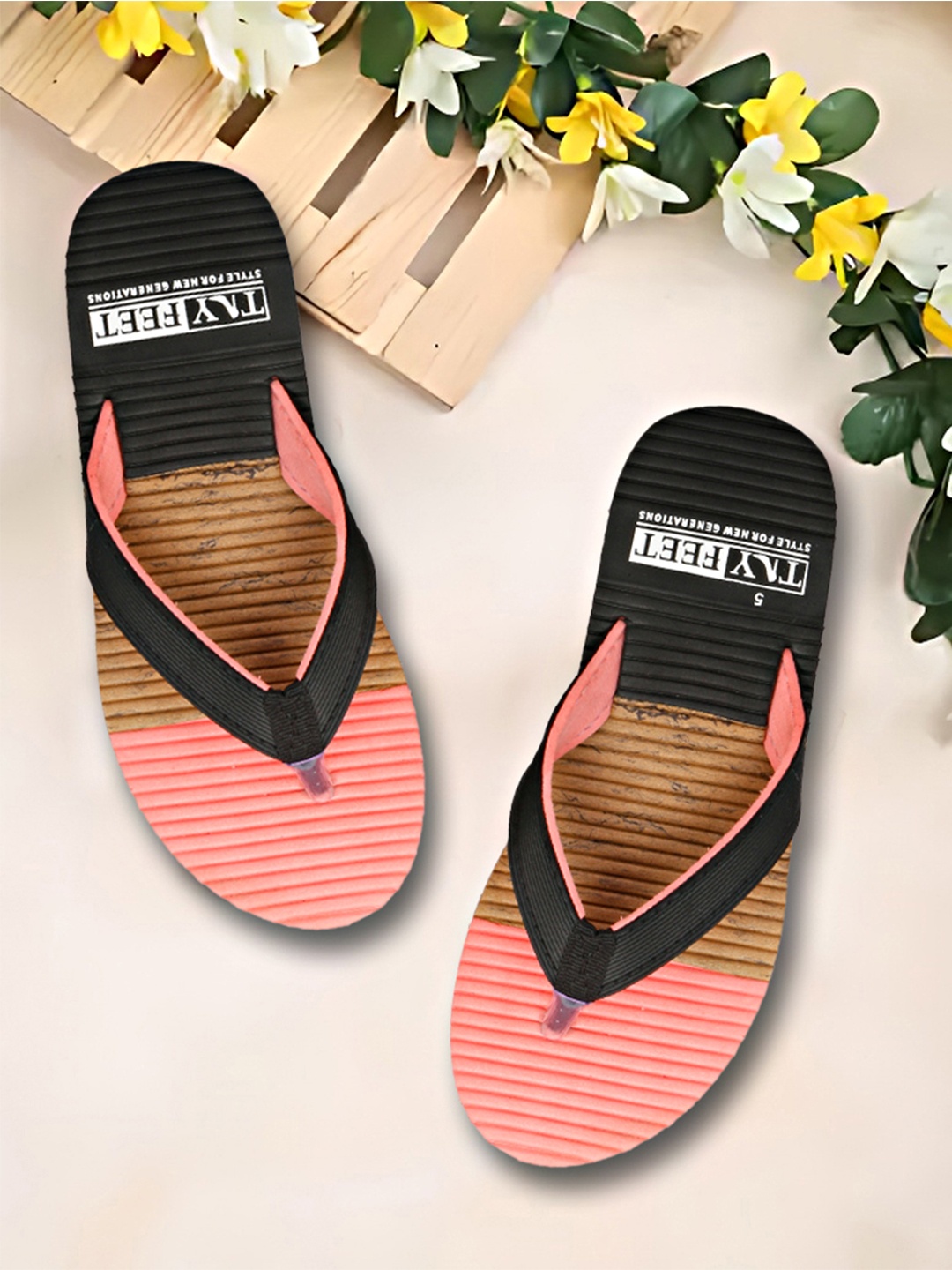

TRY FEET Women Colourblocked T-Strap Flats, Pink