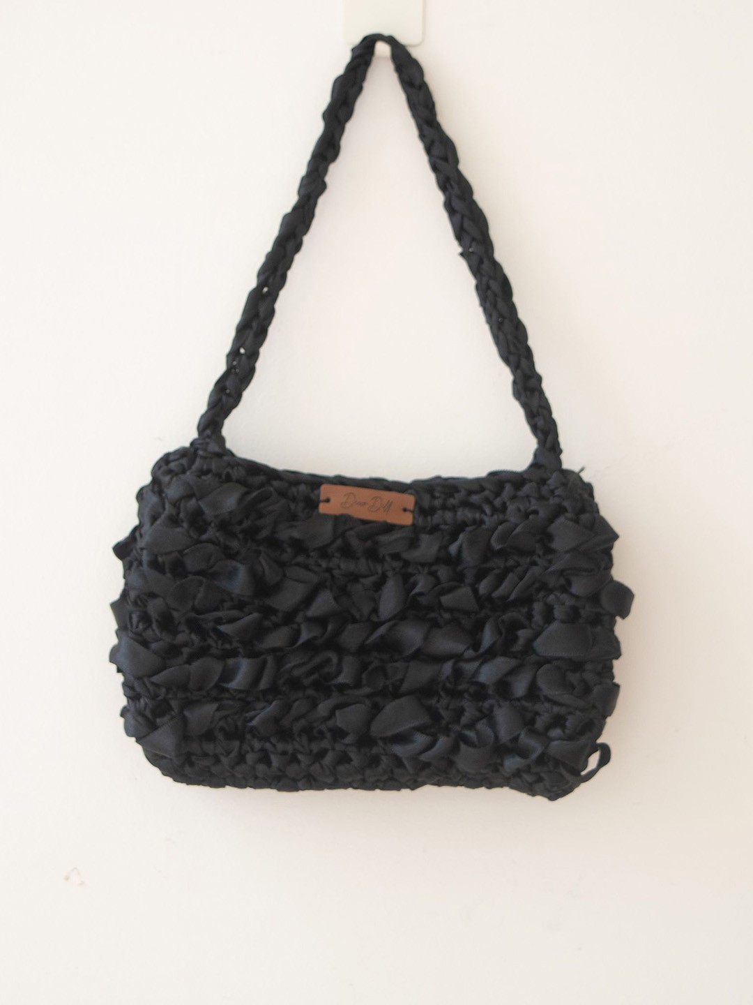 

DECORDILL Structured Shoulder Bag with Tasselled, Black