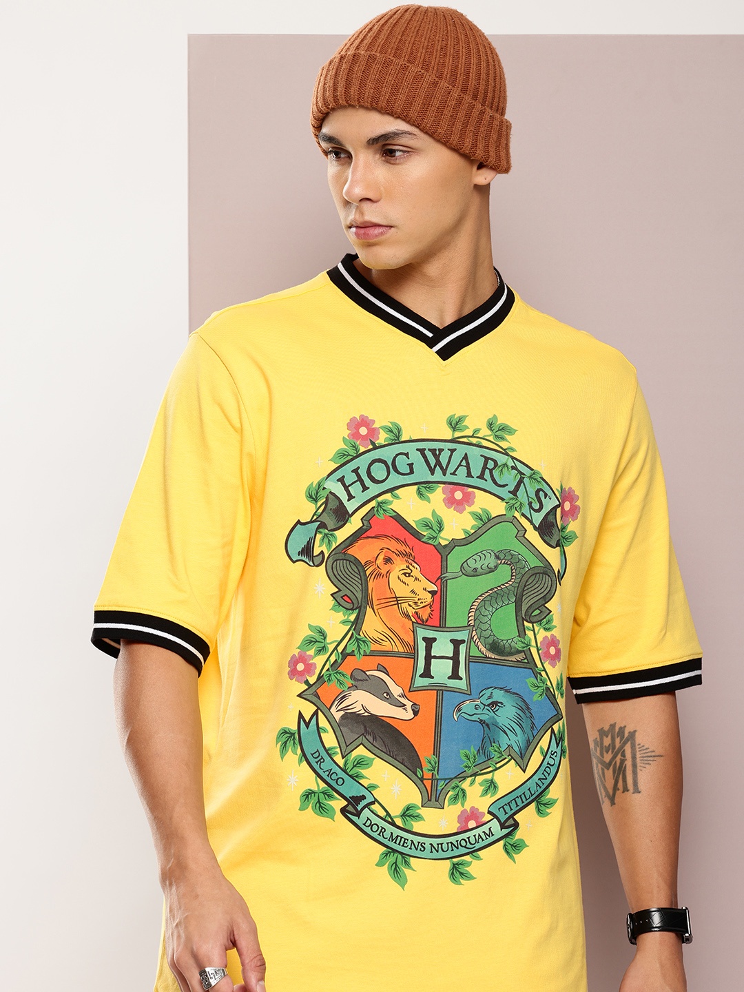 

Kook N Keech Men Printed Oversized Pure Cotton T-shirt, Yellow