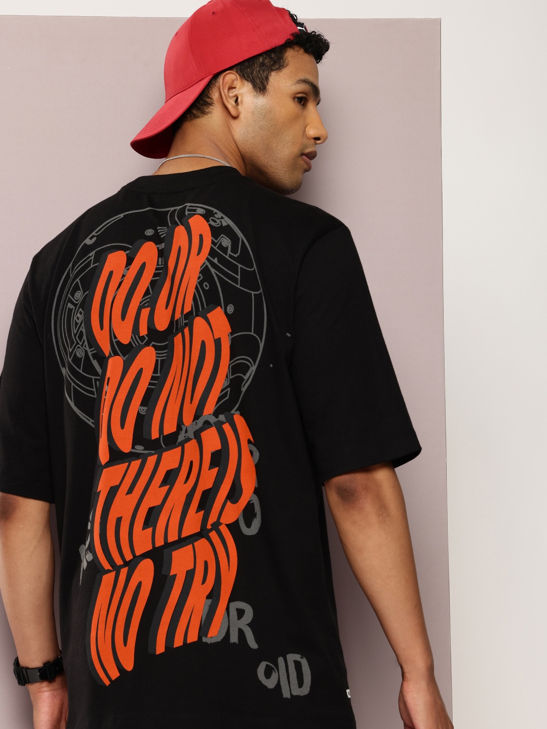 

Kook N Keech Men Star Wars Printed Oversized Pure Cotton T-shirt, Black