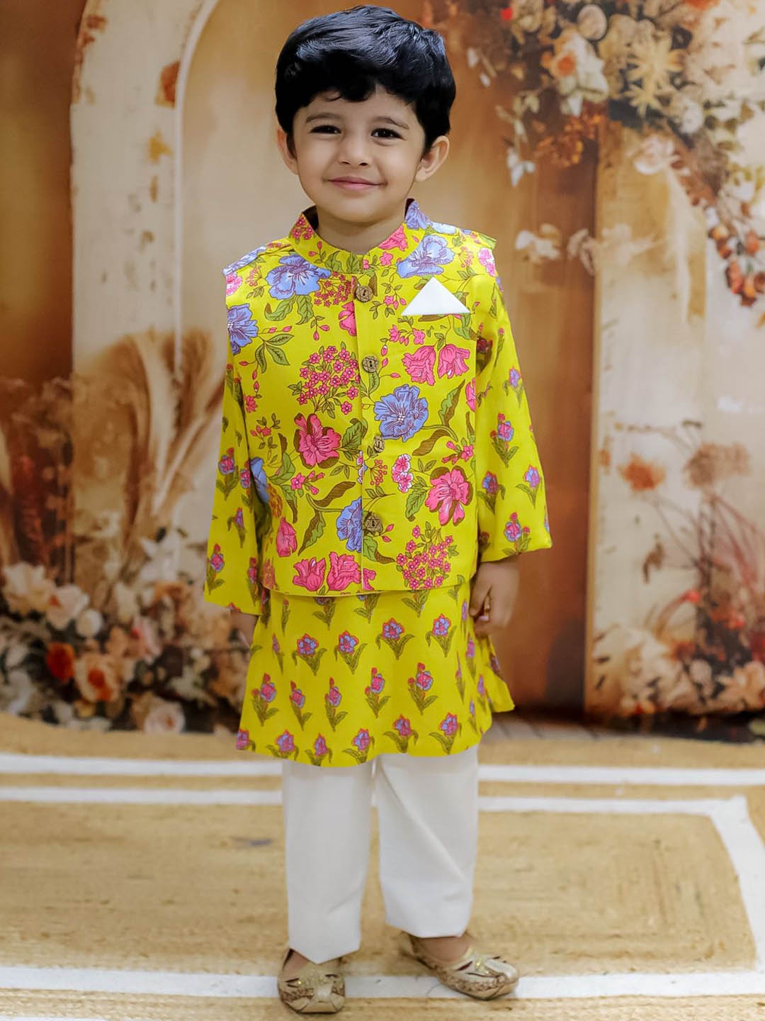 

KID1 Boys Ethnic Motifs Printed Pure Cotton Straight Kurta With Pyjamas & Nehru jacket, Yellow