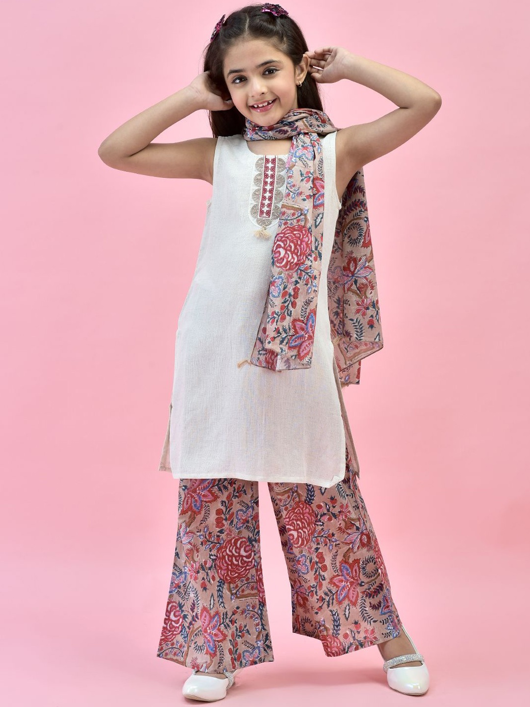 

Juniper Girls Floral Printed Liva Straight Kurta With Palazzos & Dupatta, Beige