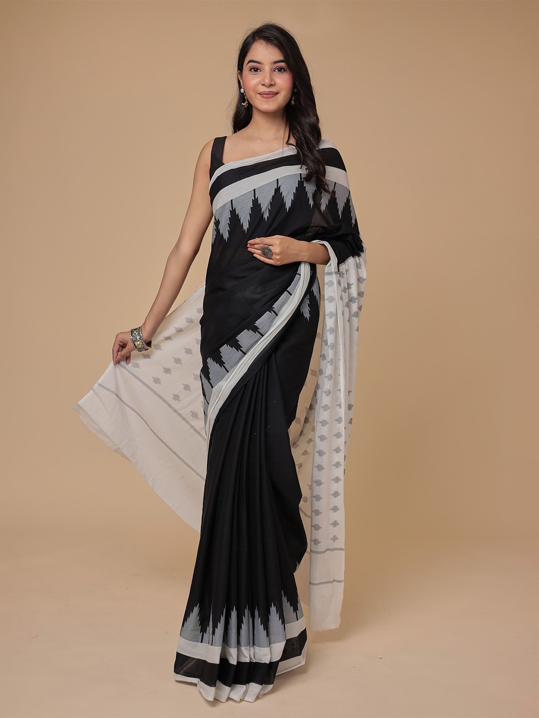 

ZARI Women Ethnic Motifs Pure Cotton Saree, Black