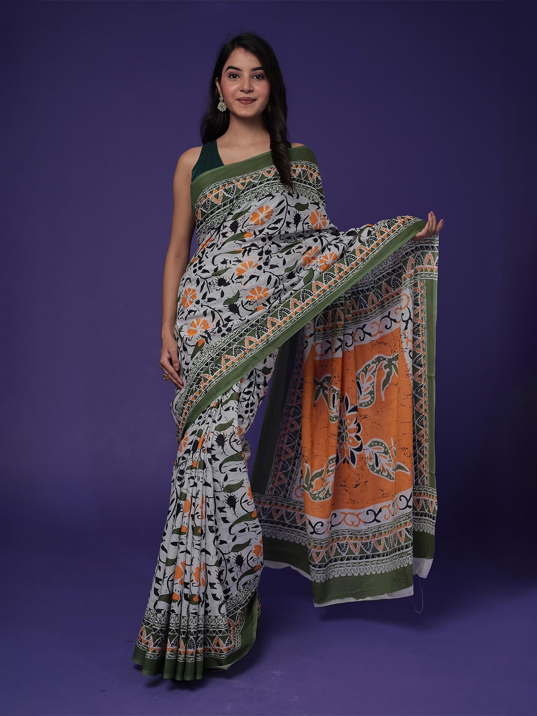 

ZARI Ethnic Motifs Printed Pure Cotton Saree, White