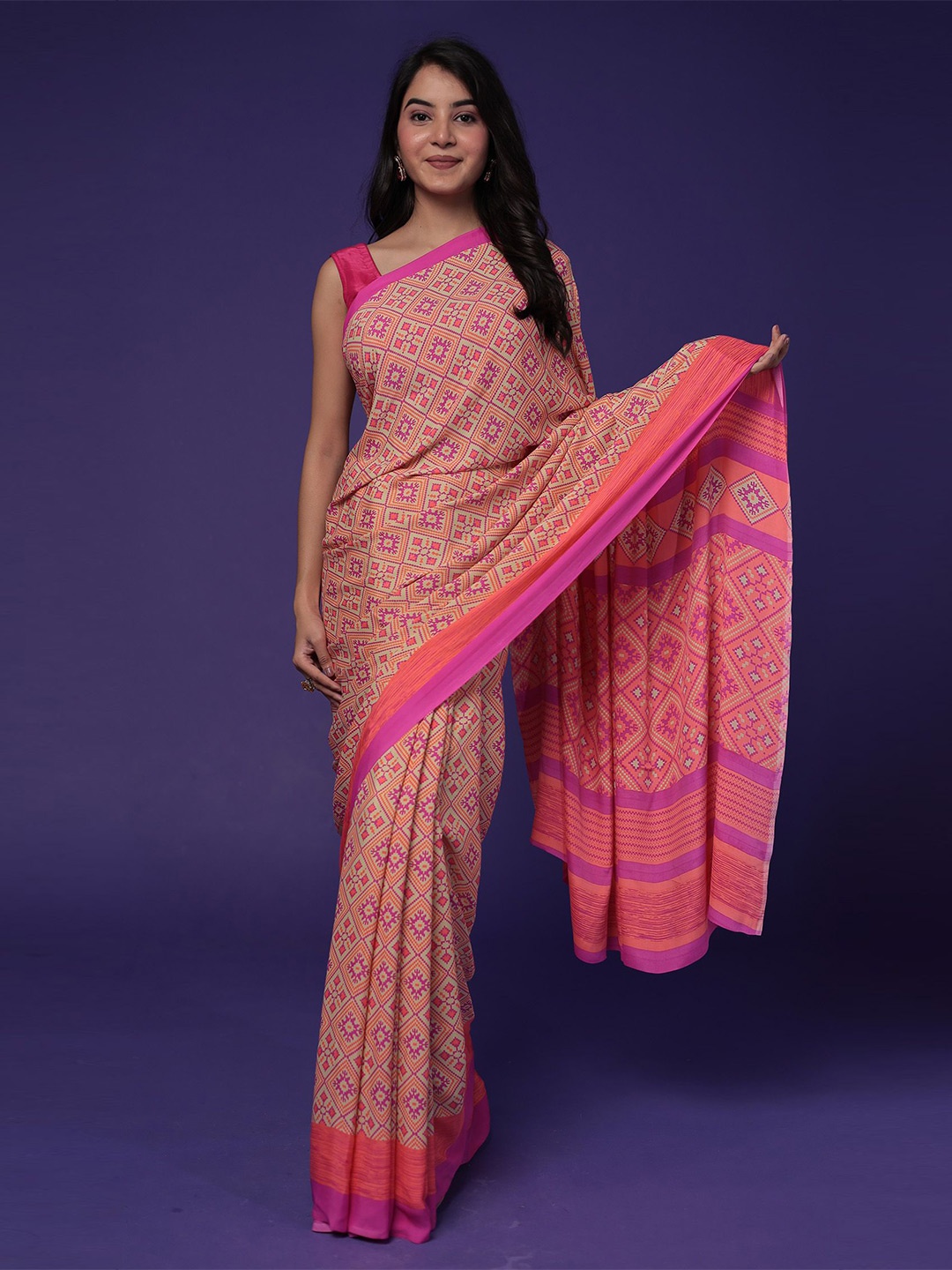 

ZARI Ethnic Motifs Solid Saree, Orange