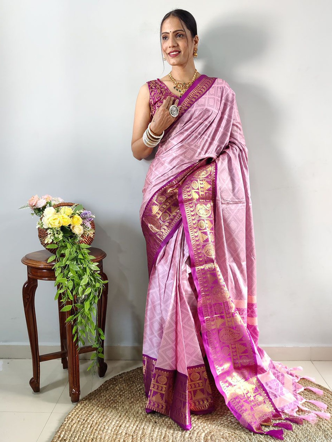 

JULEE Woven Design Zari Banarasi Saree, Pink