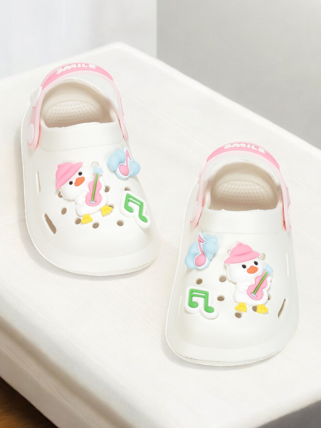 

Lil Lollipop Infants Anti Slip Clogs, Cream