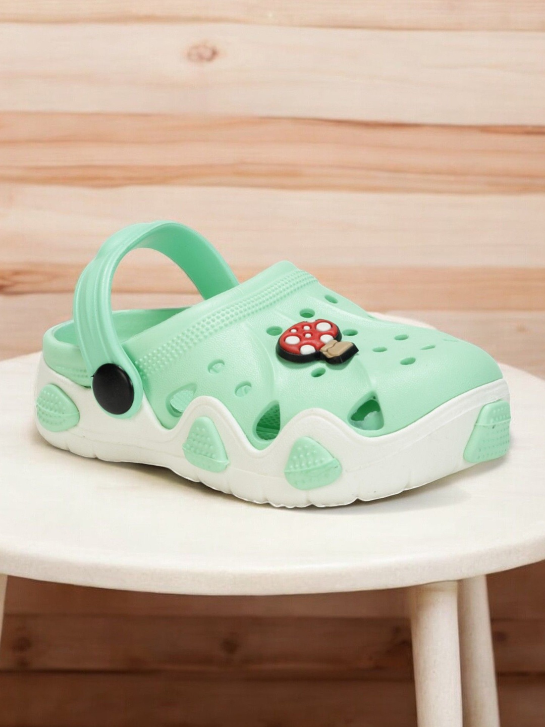 

Lil Lollipop Infants Applique Anti-Slip Clogs, Green
