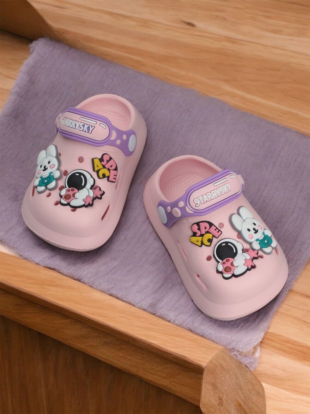 

Lil Lollipop Infants Applique Anti-Slip Clogs, Pink