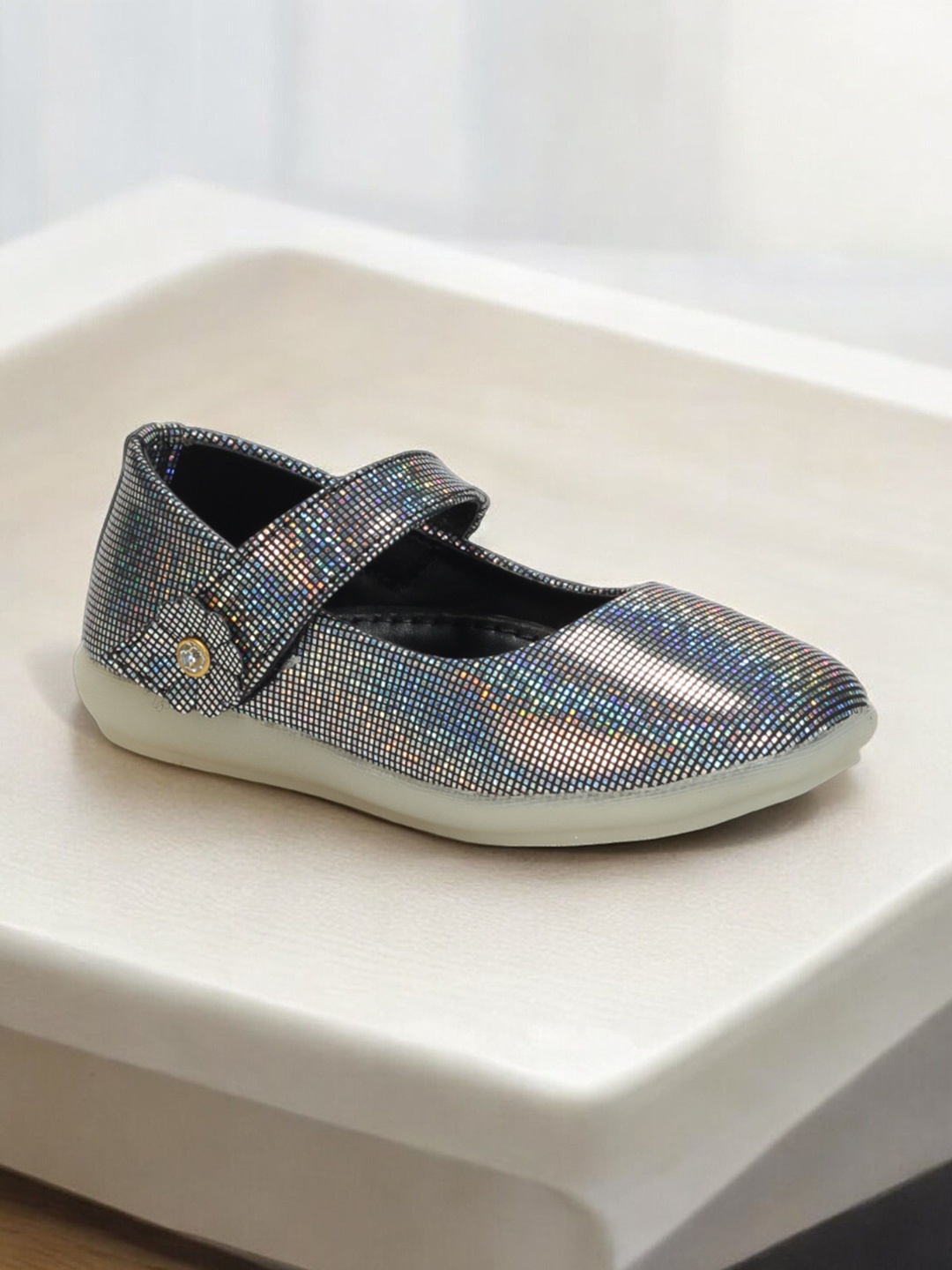 

Lil Lollipop Girls Printed Round Toe Velcro Ballerinas Flats, Black