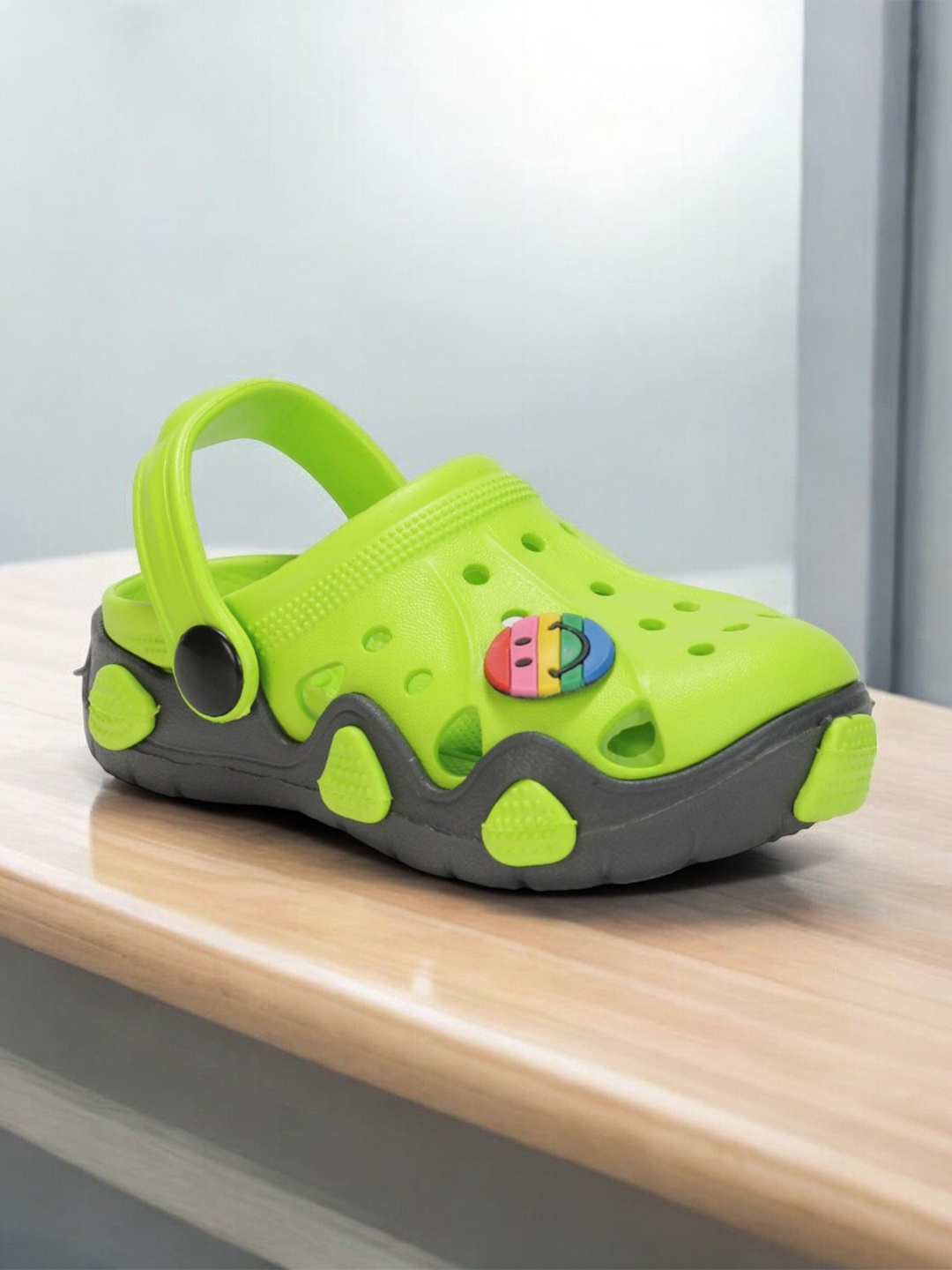 

Lil Lollipop Infants Anti Slip Clogs, Green