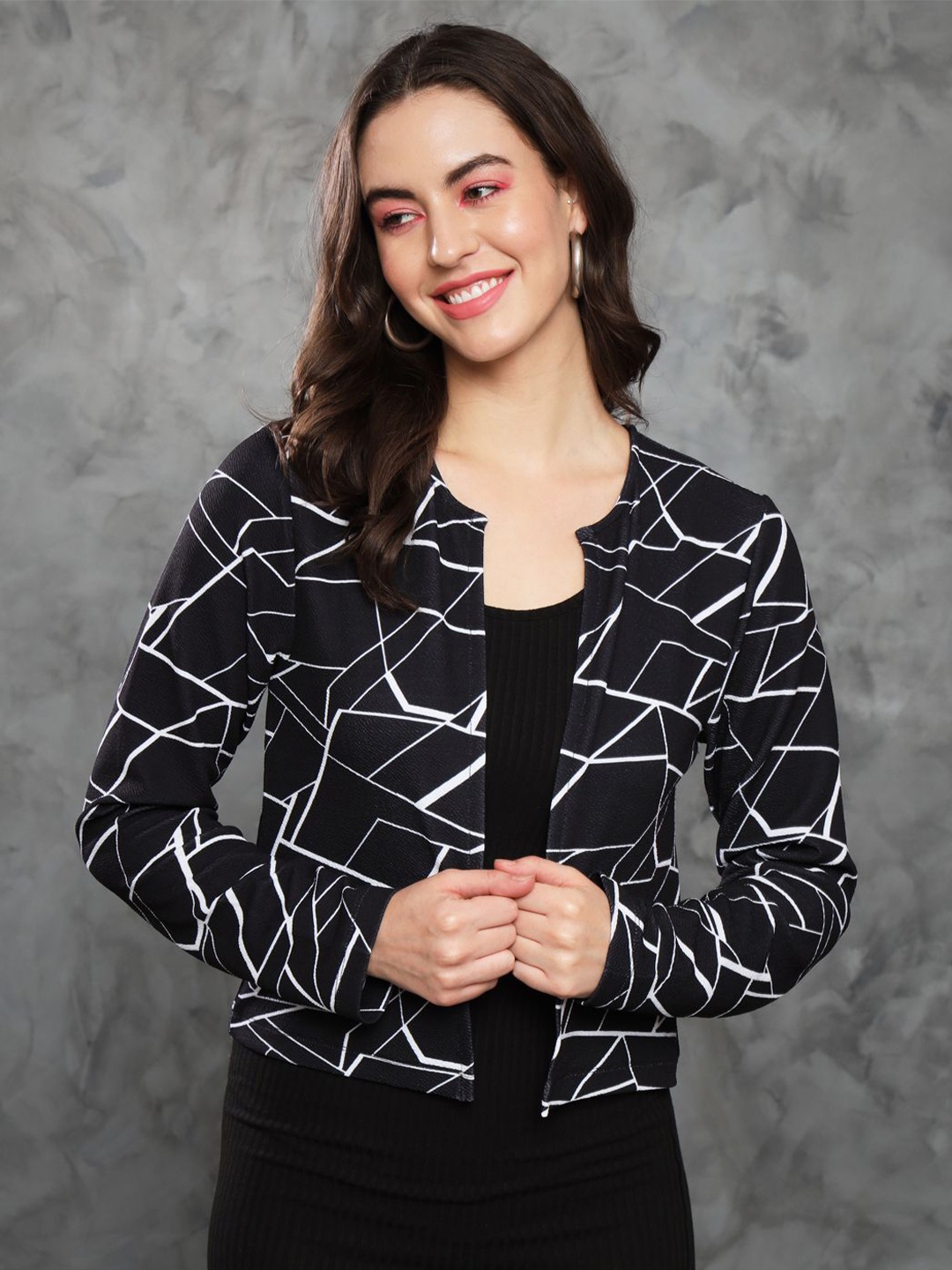 

TANDUL Geometric Printed Shrug, Black