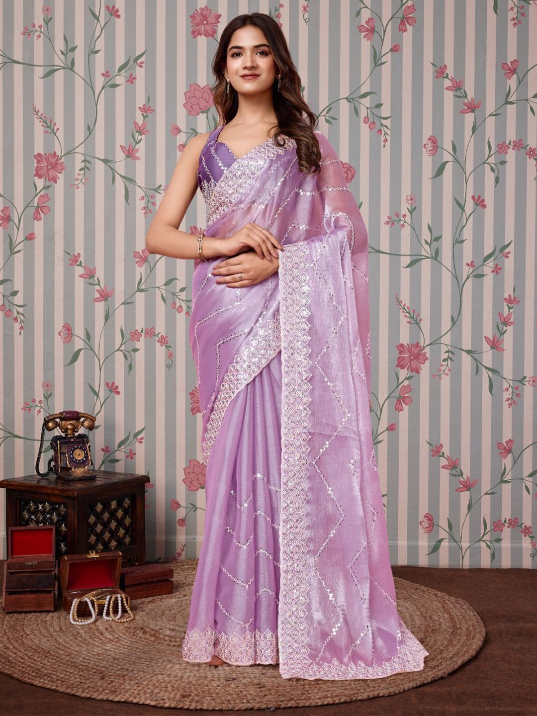 

Ode by House of Pataudi Embellished Sequinned Saree, Lavender