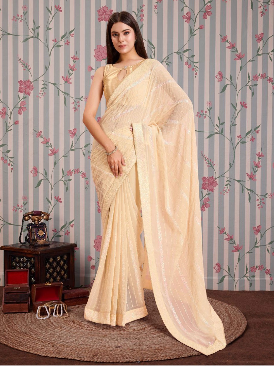 

Ode by House of Pataudi Embellished Sequinned Saree, Cream