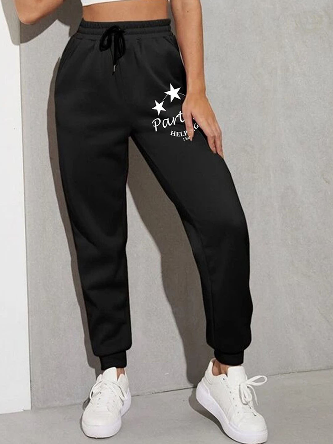 

TABADTOD Women Printed Relaxed Straight Fit Joggers, Black