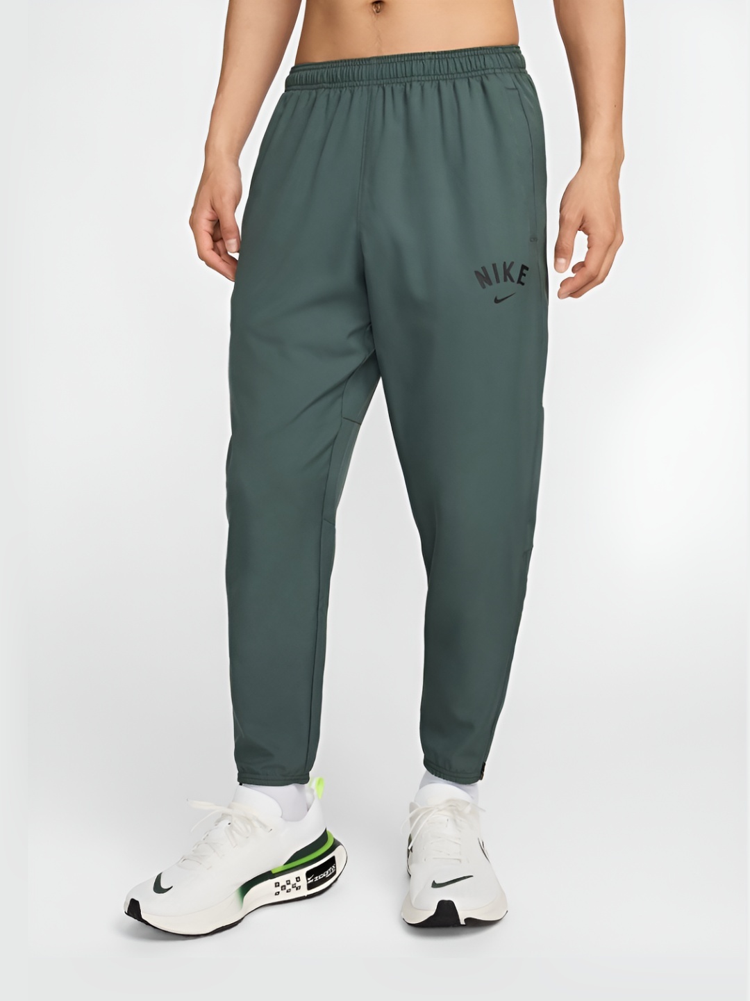 

Nike Challenger Men's Dri-FIT Woven Running Trousers, Green