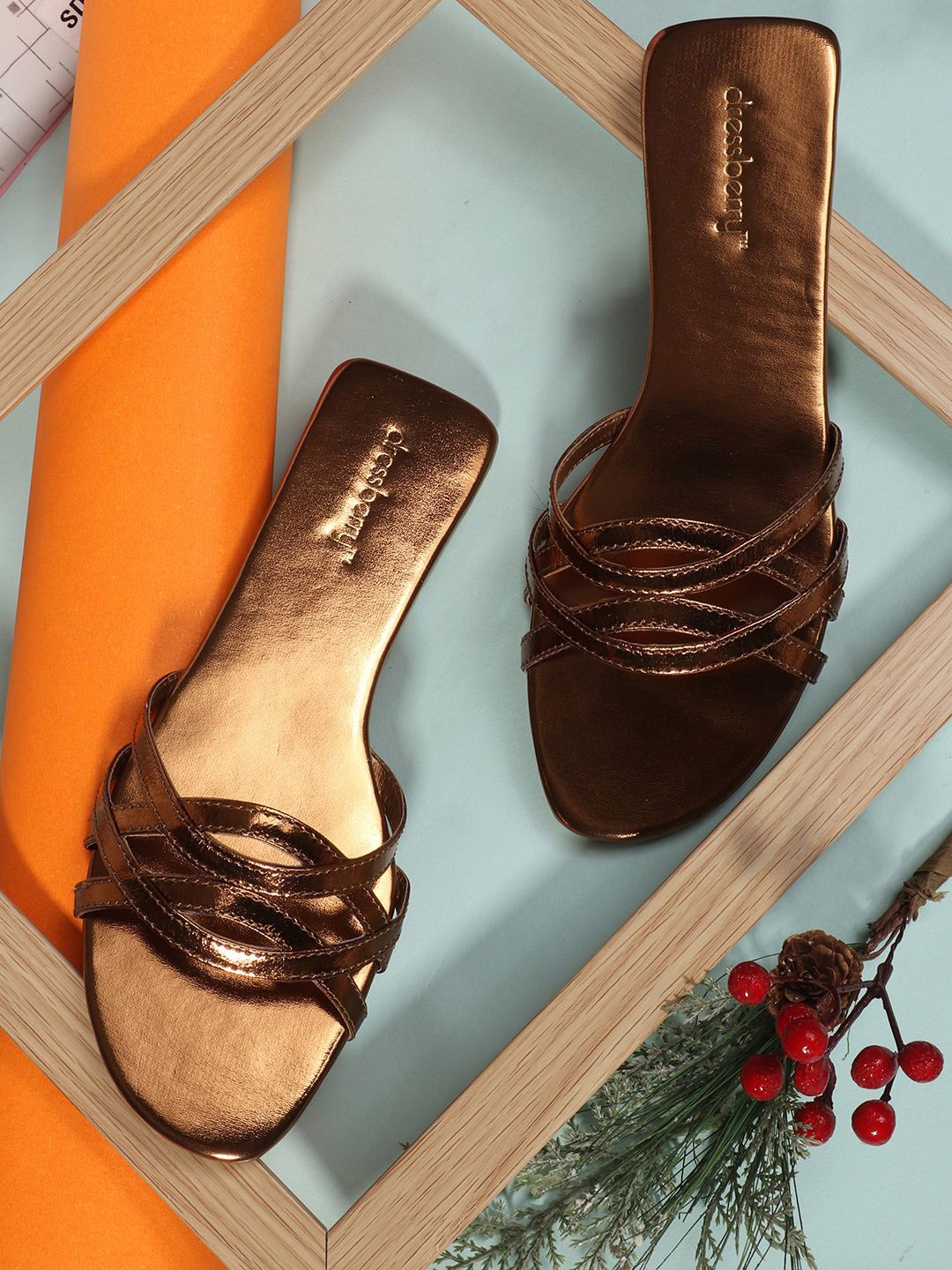 

DressBerry Women Open Toe Flat, Copper