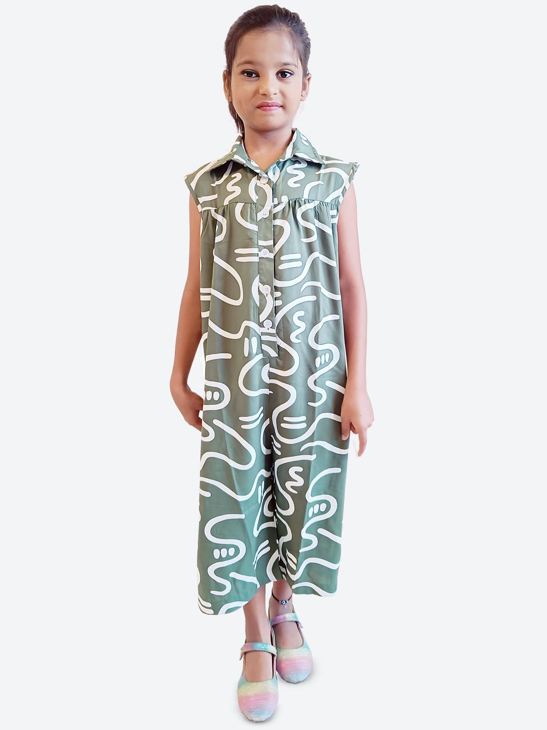

ShilpShakti Girls Printed Basic Jumpsuit, Green