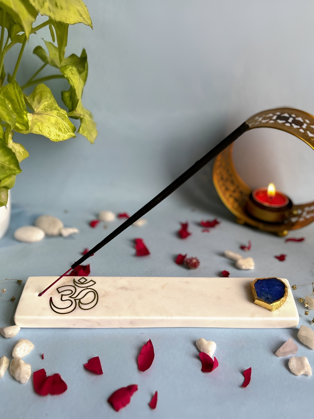 

HOMEARTE Blue & Off White OM Printed Incense Stick Holder