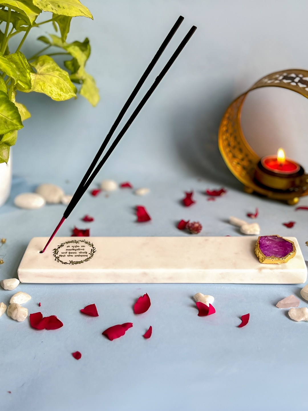 

HOMEARTE Pink & White Gayatri Mantra Printed Incense Stick Holder