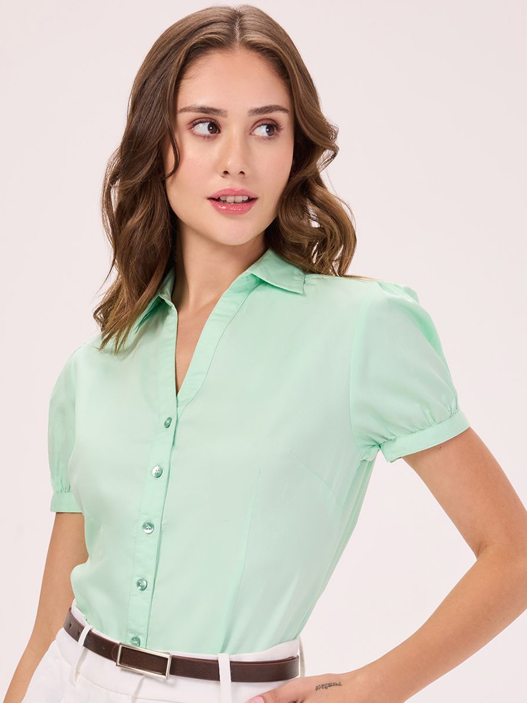 

Bombay High Women India Slim Spread Collar Solid Cotton Slim Fit Semiformal Shirt, Green