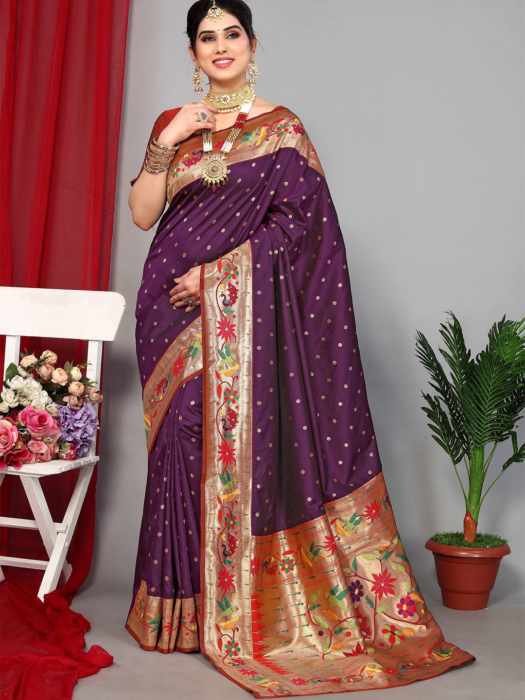 

HEER FASHION Ethnic Motifs Zari Paithani Saree, Magenta