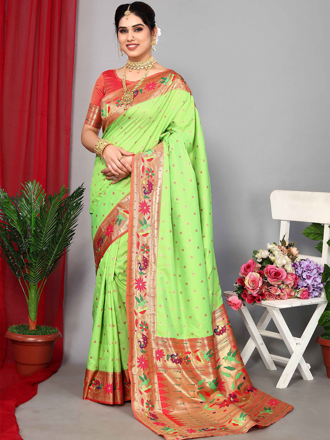 

HEER FASHION Ethnic Motifs Zari Paithani Saree, Green