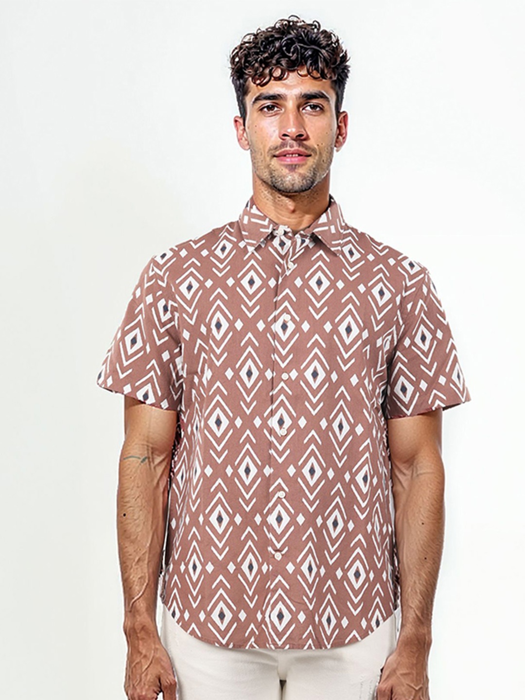 

Celio Men Classic Opaque Printed Casual Shirt, Brown