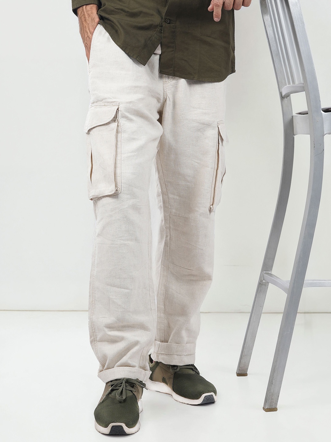 

Celio Men Slim Fit Cargos Trousers, White