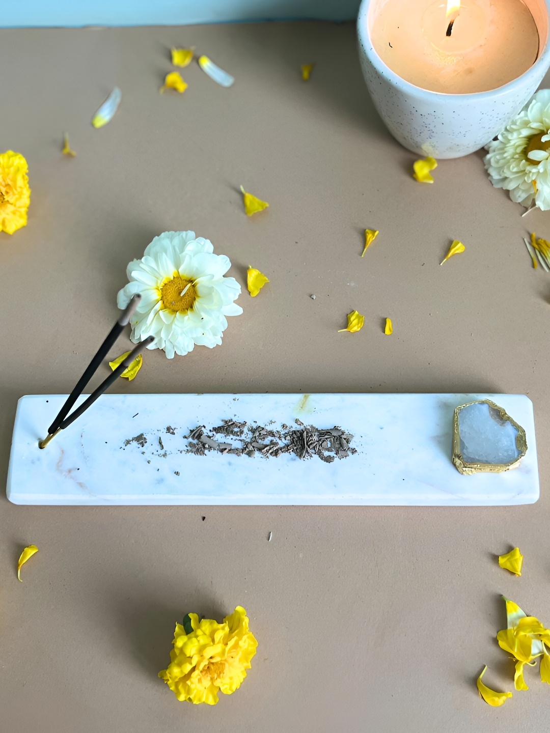 

HOMEARTE White & Gold Toned Incense Stick Holder