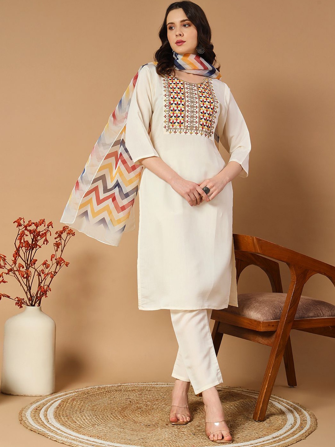 

BHUMIKA CREATION Ethnic Motifs Yoke Design Sequinned Kurta with Trousers & Dupatta, White