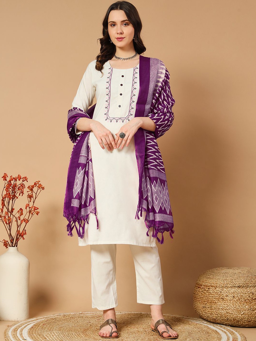 

BHUMIKA CREATION Ethnic Motifs Yoke Design Straight Kurta with Trousers & Dupatta, White