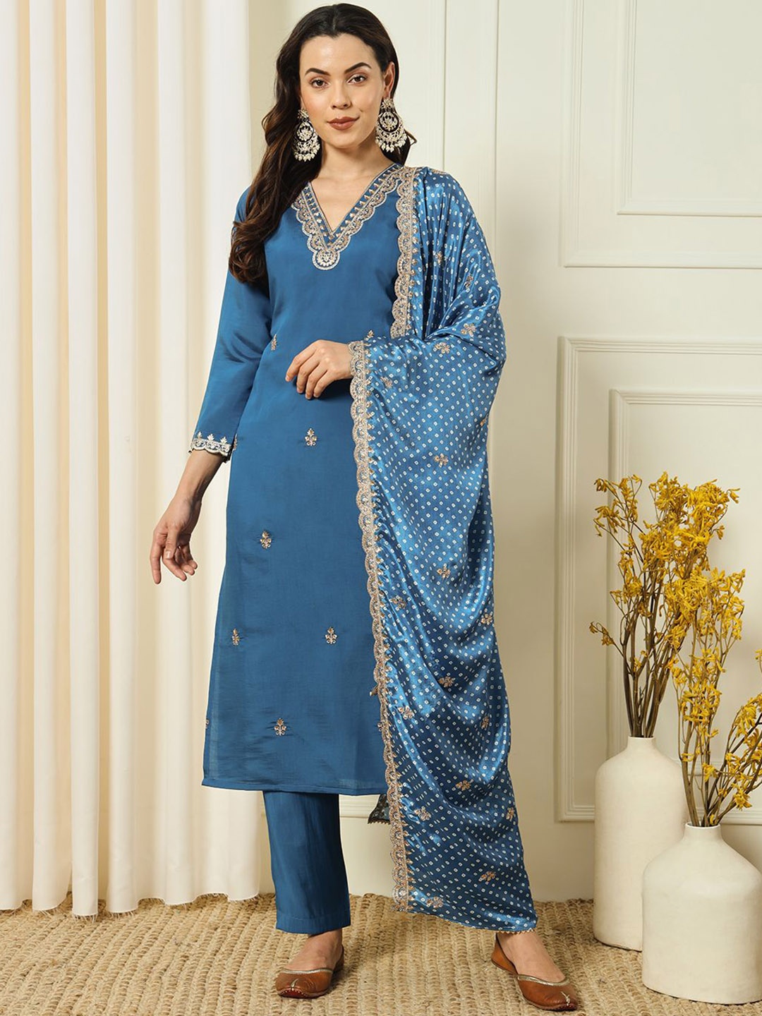 

BHUMIKA CREATION Floral Embroidered Raw Silk Straight Kurta with Trousers & Dupatta, Blue